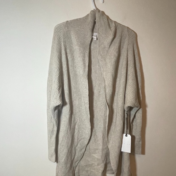 NWT leith beige oatmeal cardigan ( with flaws) - Picture 2 of 9